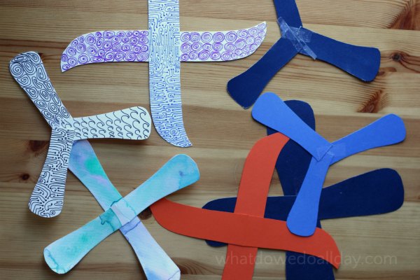 Make paper boomerangs to explore the science of aerodynamics