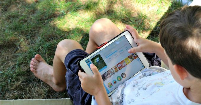 Reading books as a reason for limiting screen time