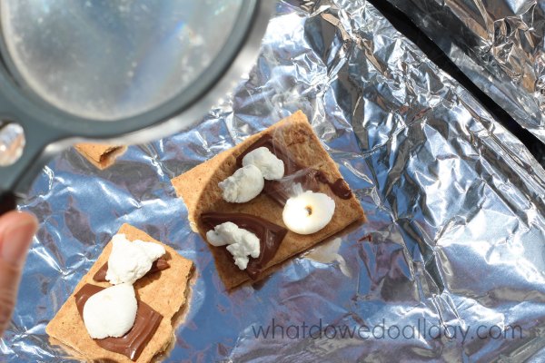 Make solar s'mores. Summer science activity with kids
